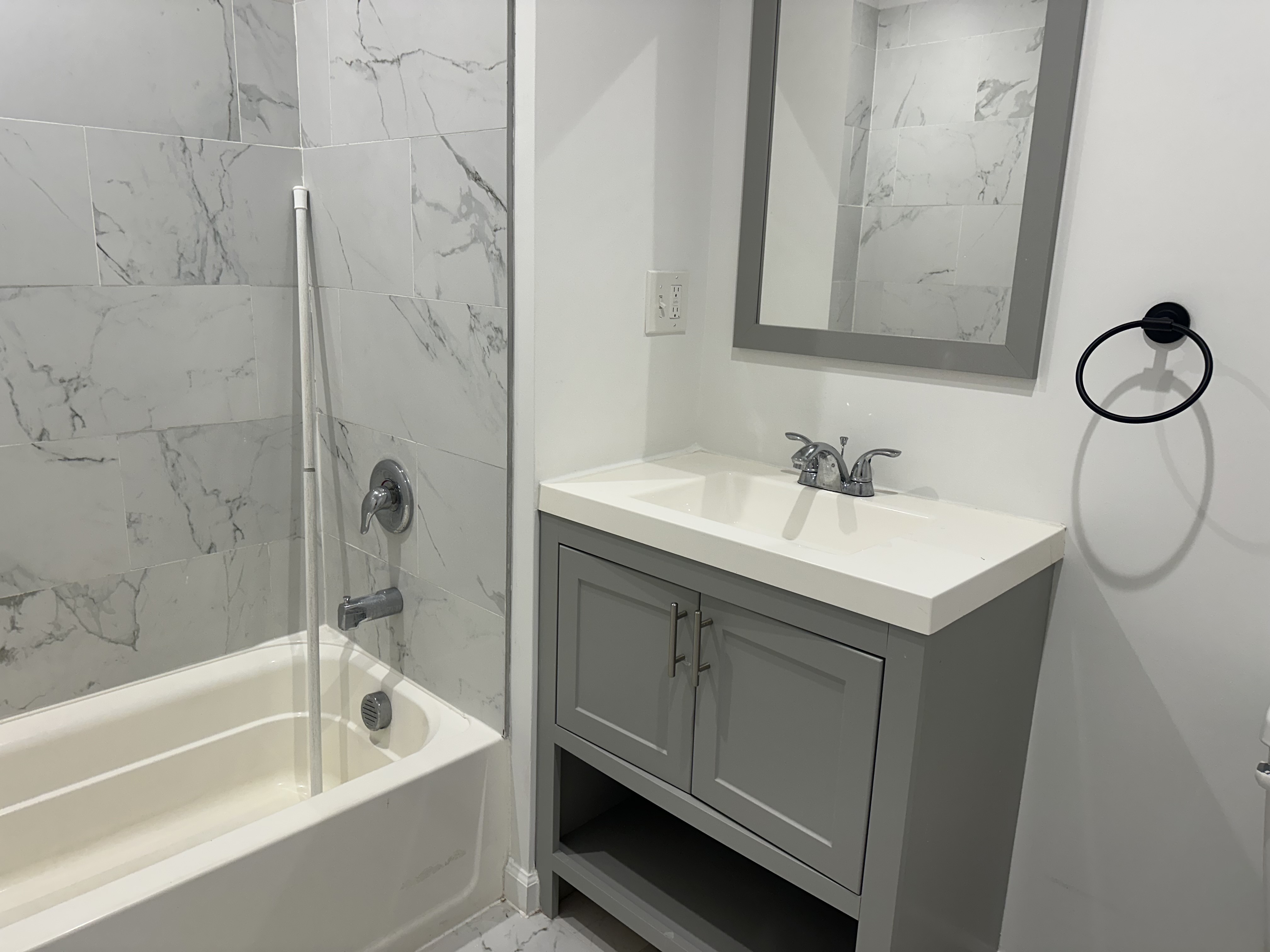 100 Evergreen - APT 5E